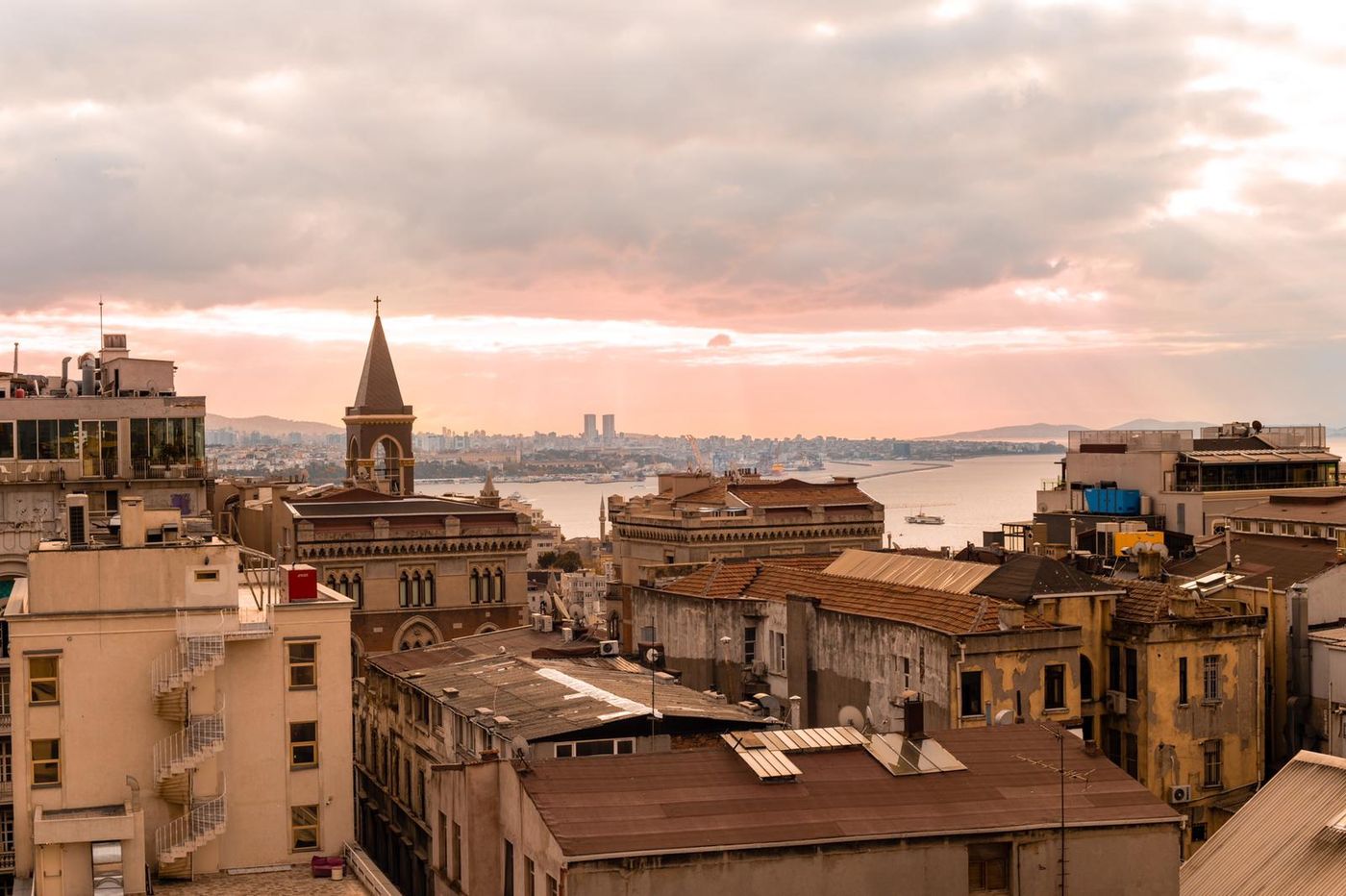 The-Pera-Hill-Restaurant-3