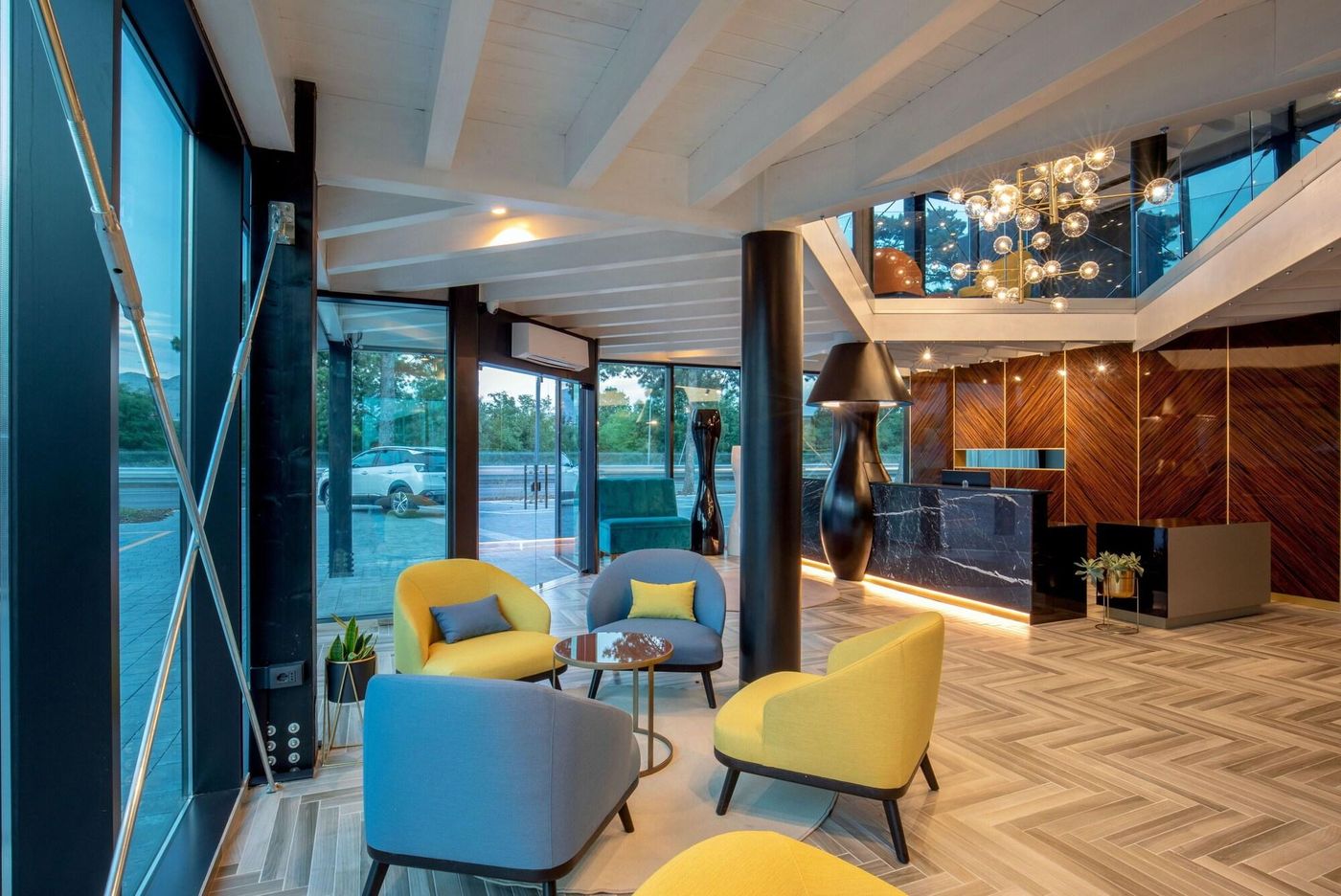 Della-Piana-Lobby-16