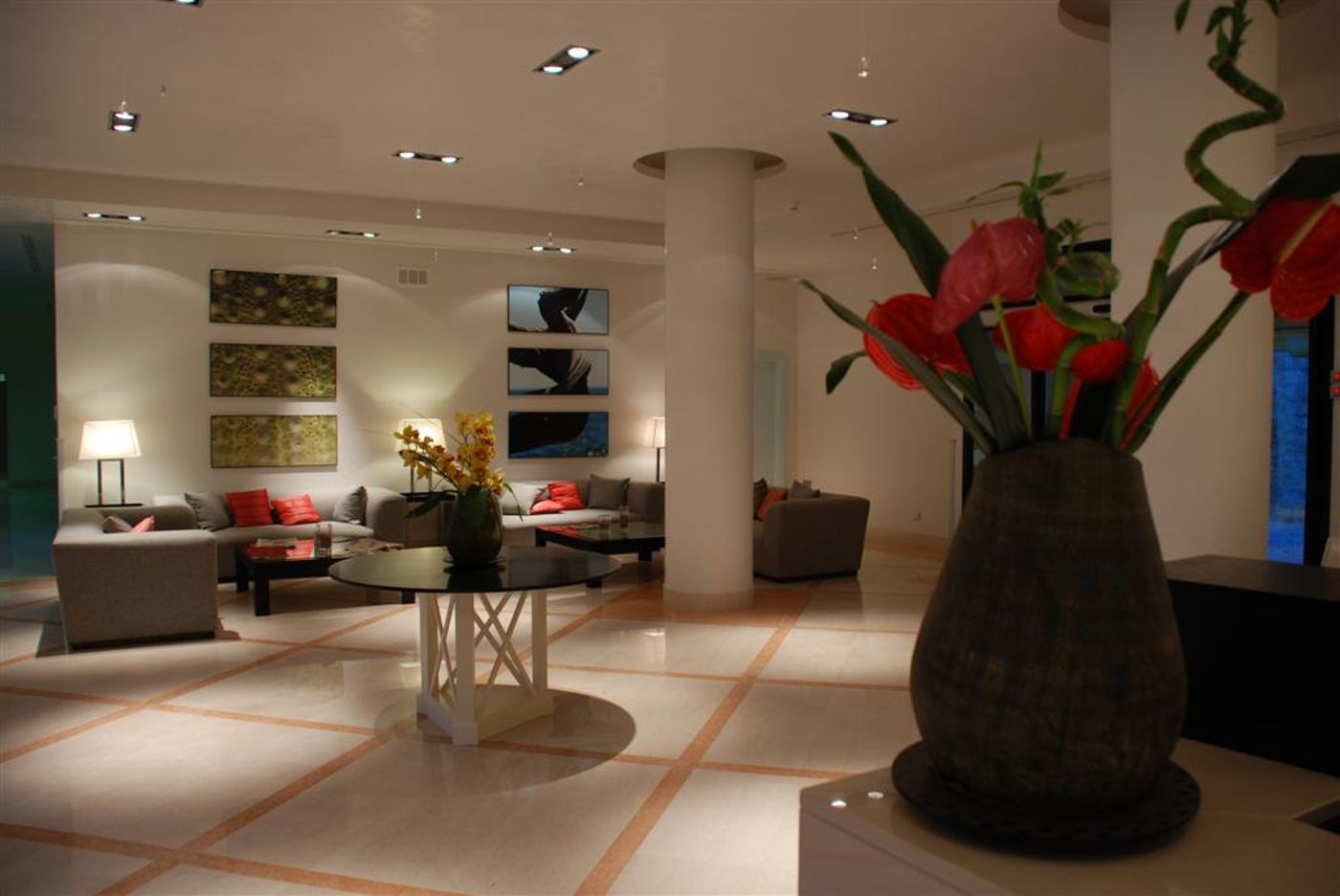 Mahara-Hotel-Lobby-19