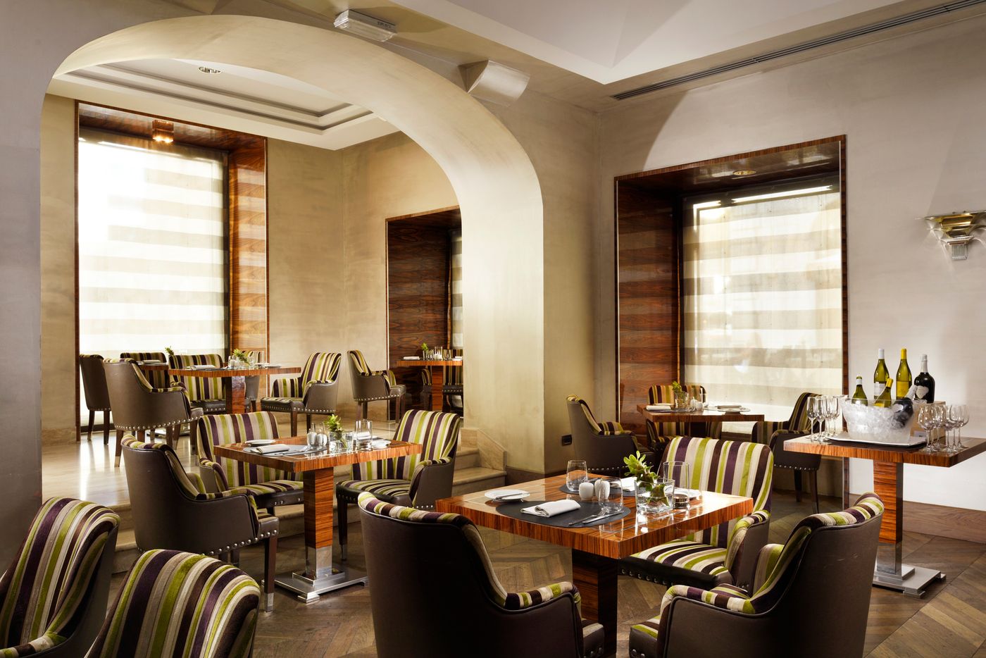 Unahotels-Deco-Roma-Restaurant-18