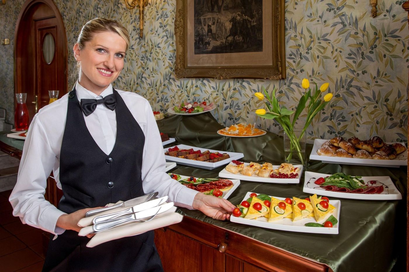 Inn-At-The-Spanish-Steps-Bar-66