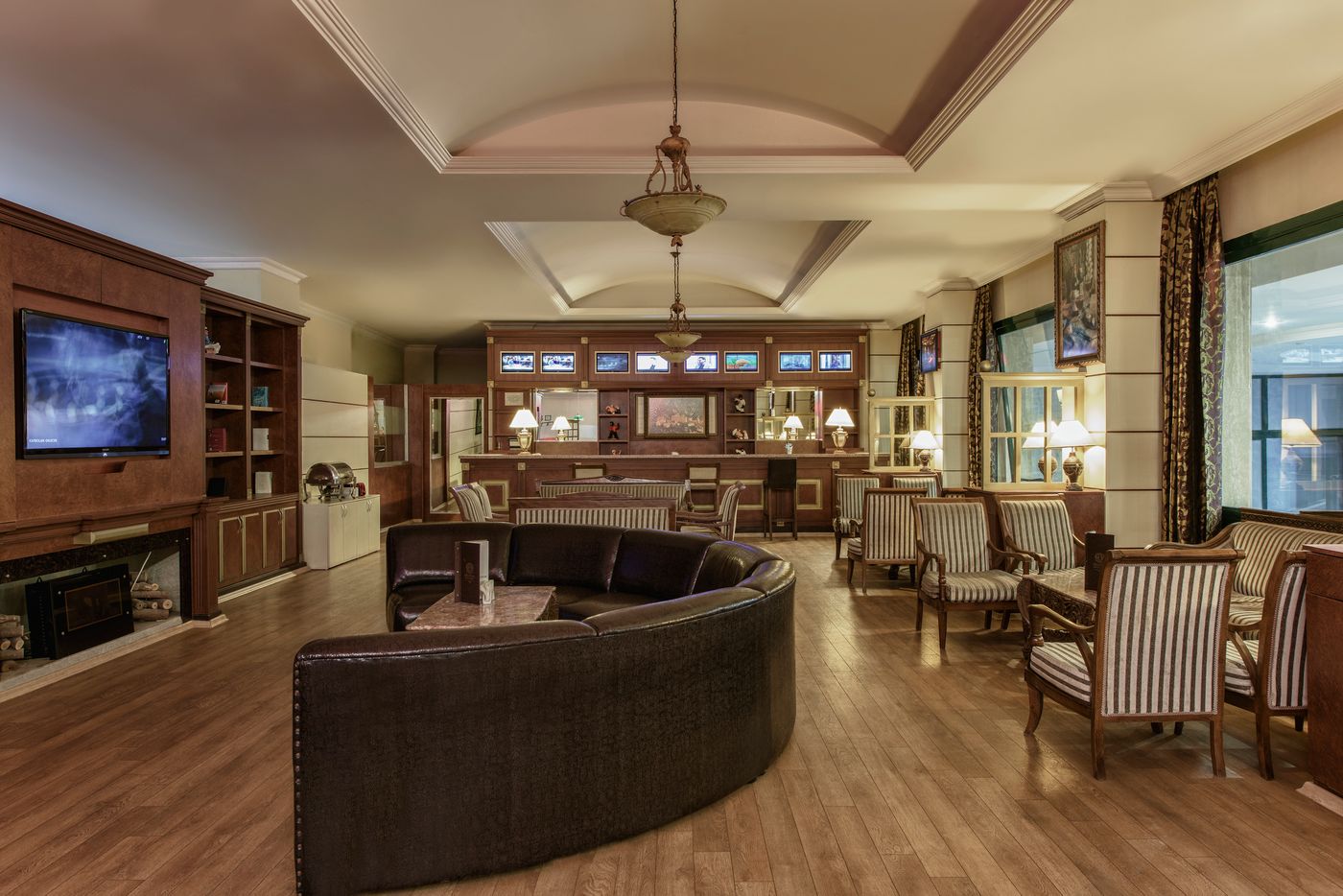 Delphin-Deluxe-Bar-30