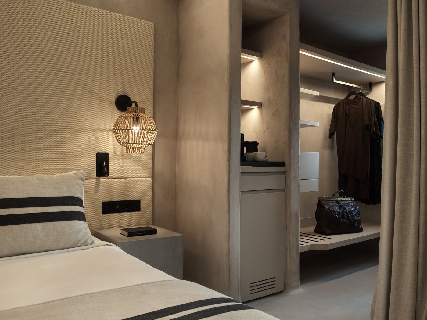 Yi-Hotel-Mykonos---Adults-only-Room-35