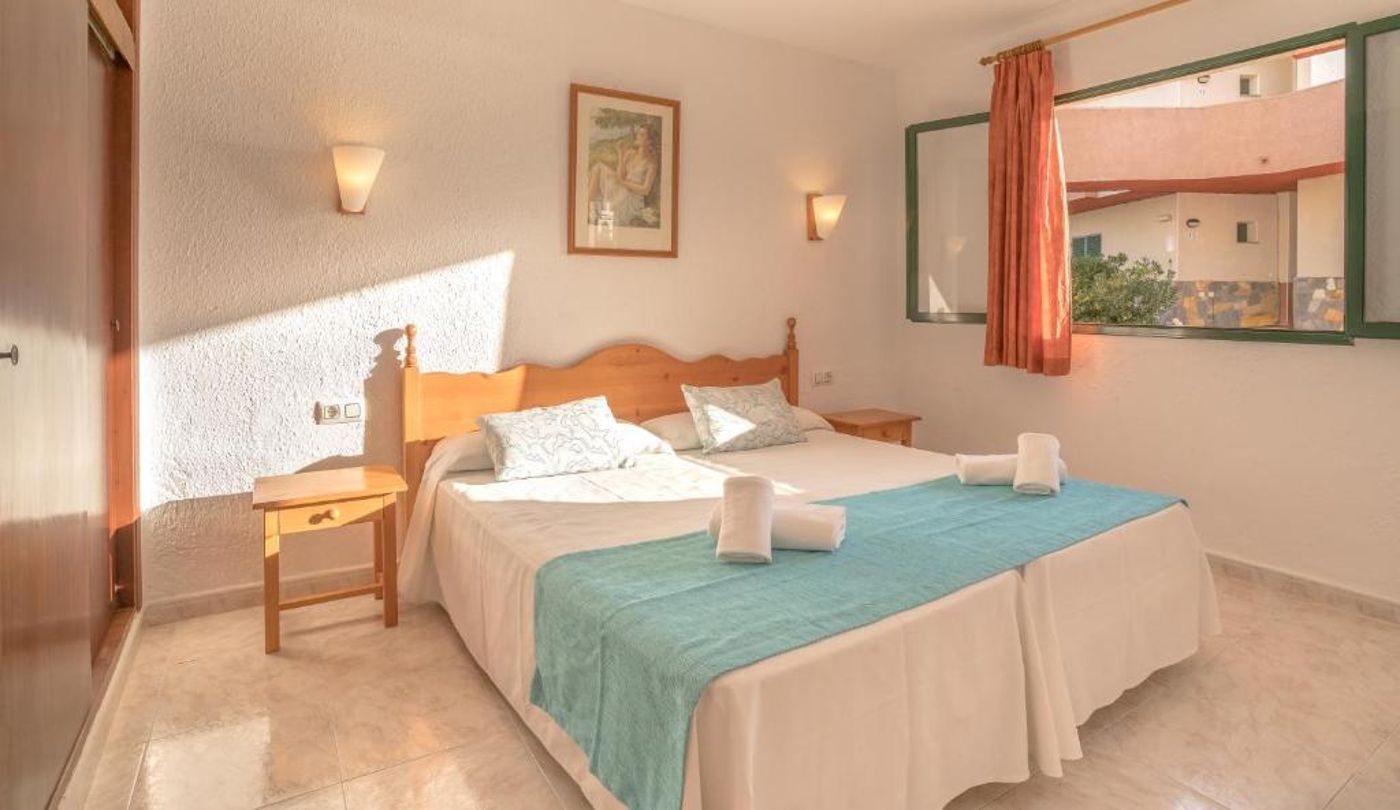 Los-Lentiscos-Room-13