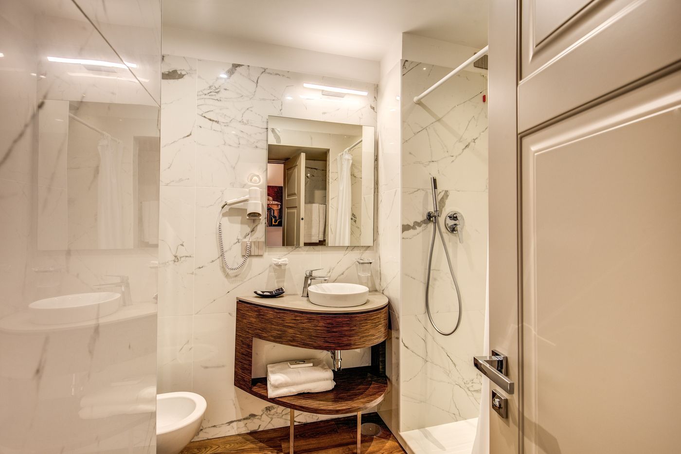 Al-Manthia-Hotel-Room-39