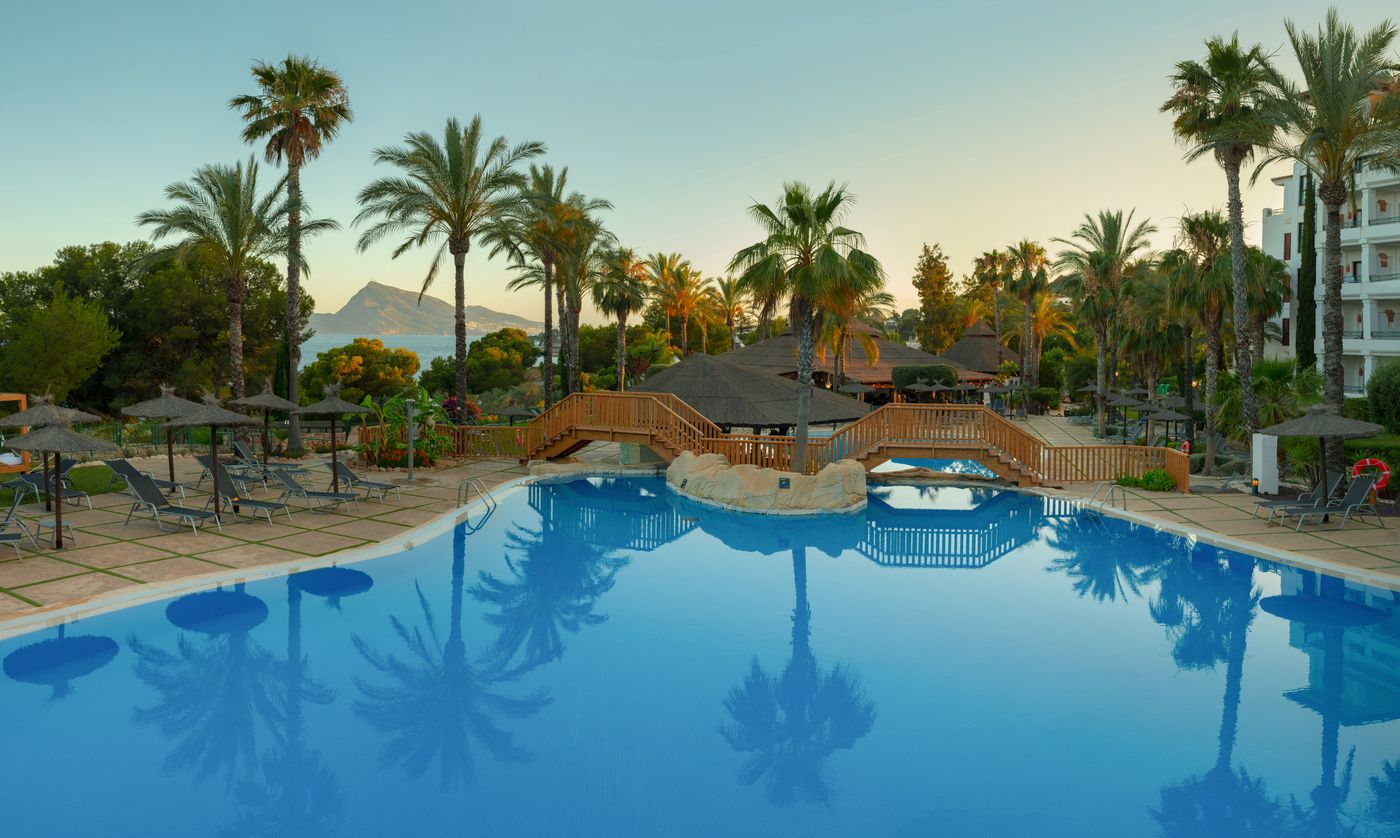 SH-Villa-Gadea-Pool-7