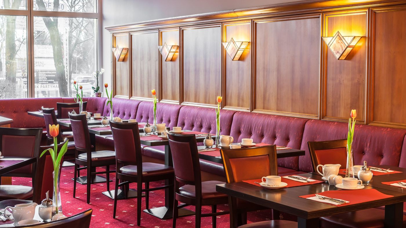 Holiday-Inn-Munich-South-Restaurant-43