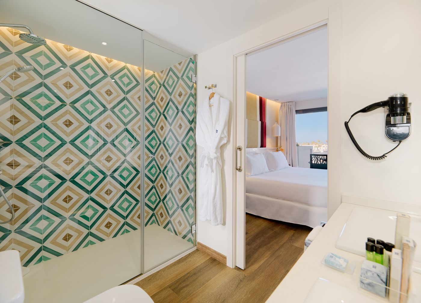 H10-Ocean-Dreams-Boutique-Hotel-Room-22