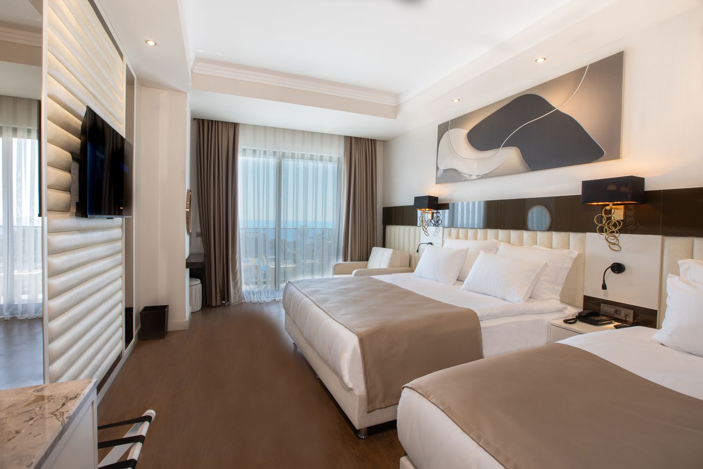 Serenity Queen Hotel 