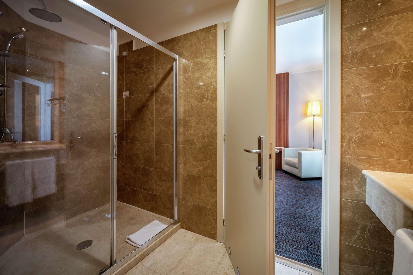 Double-Tree-by-Hilton-Hotel-Olbia-Room-31