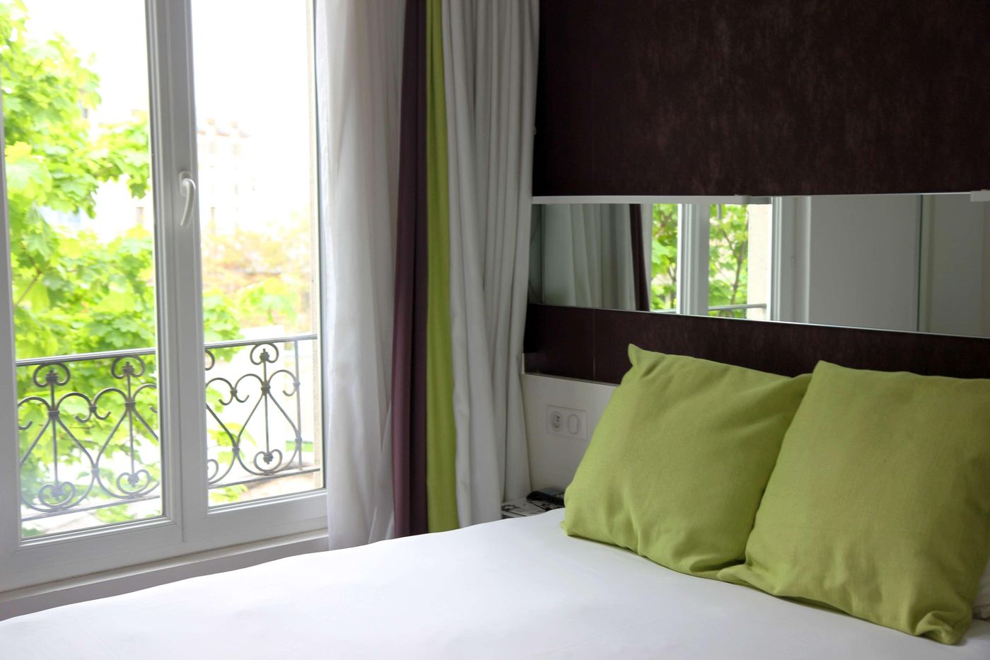 Best-Western-Hotel-Le-Montparnasse-Room-37