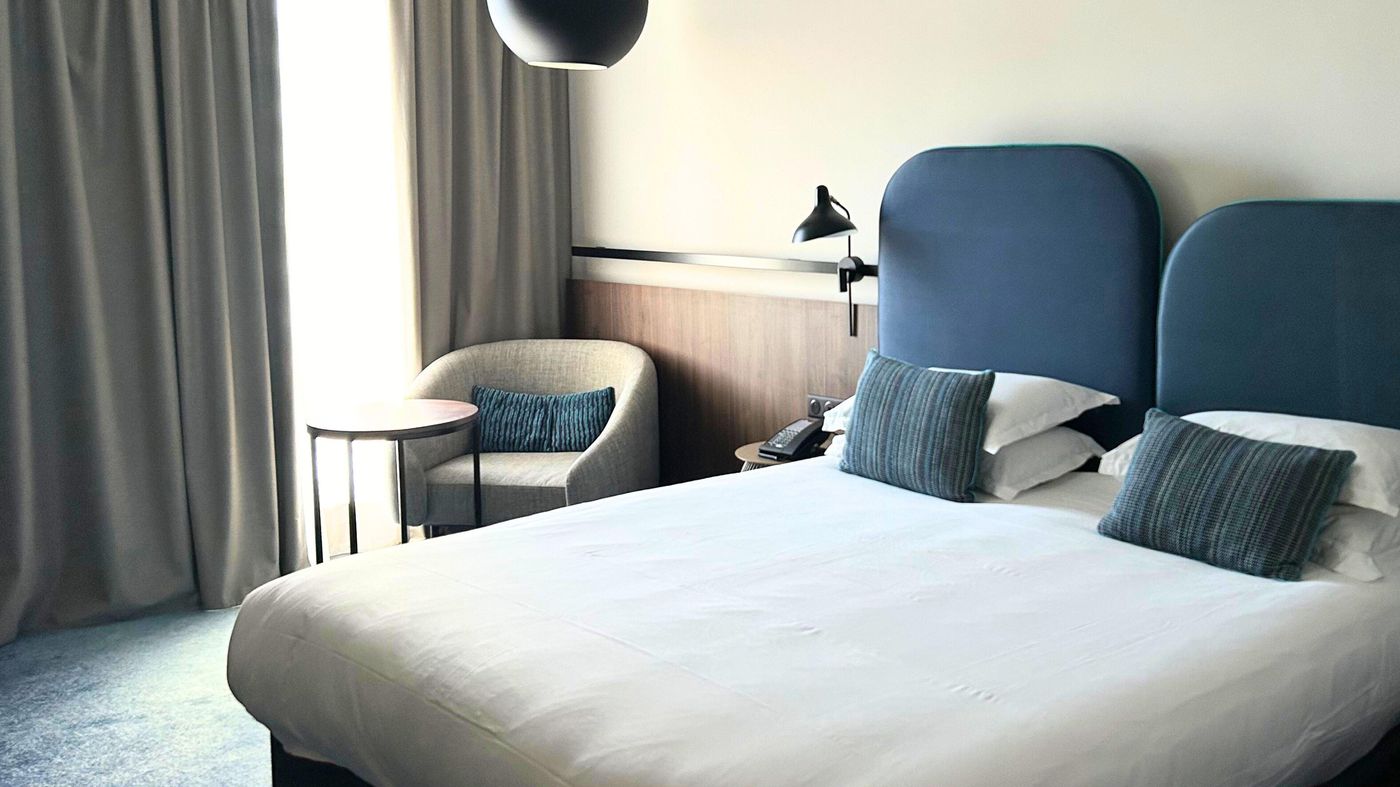 Crowne-Plaza-Nice-Grand-Arenas-Room-20