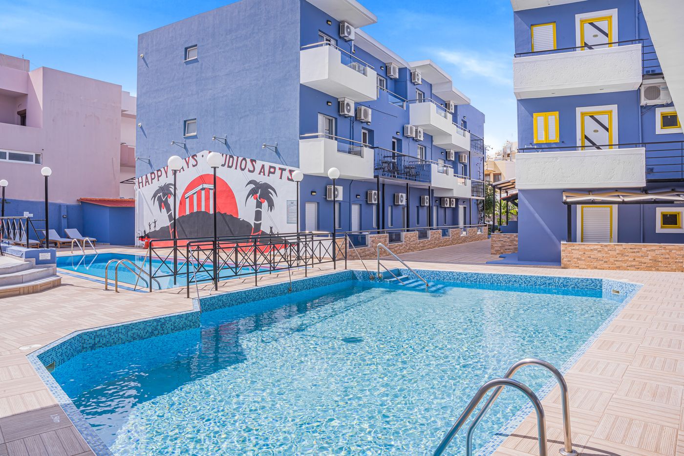 Happy-Days-Studios-Pool-3