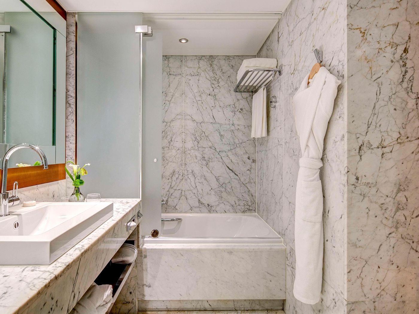 Grand-Kempinski-Room-30