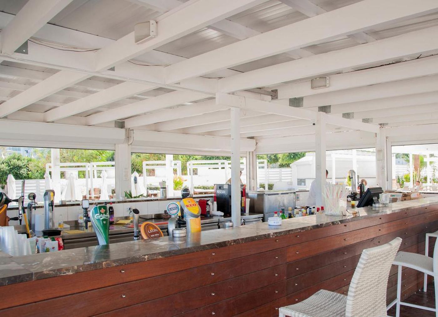 Tsokkos-Vrissiana-Beach-Hotel-Bar-24