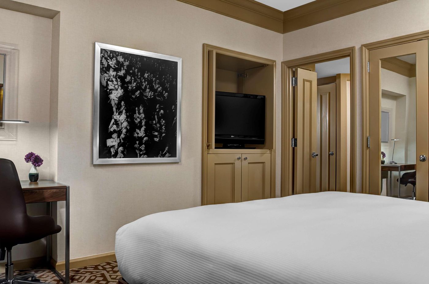 Hilton-New-York-Times-Square-Room-46