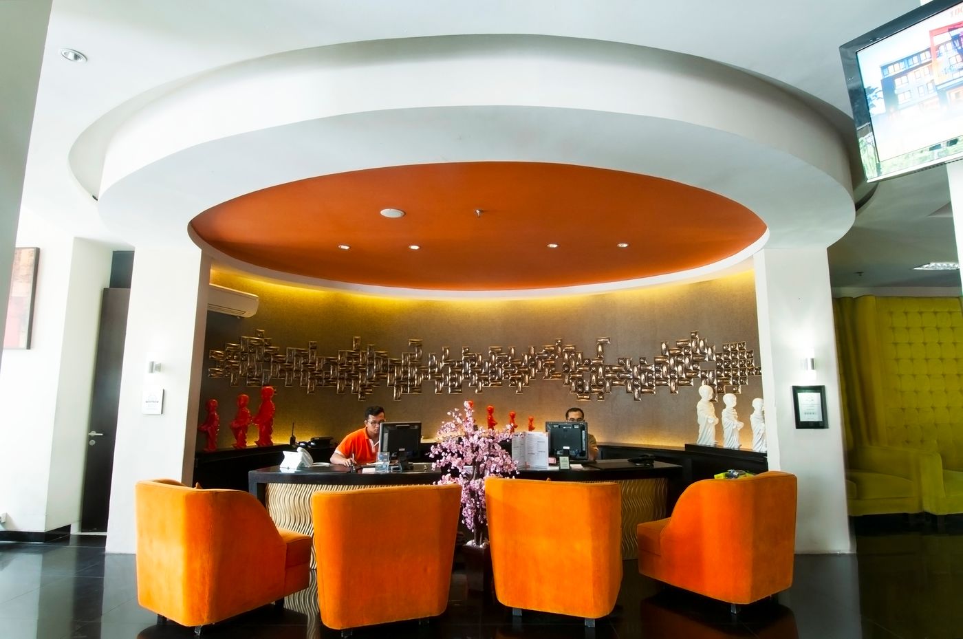 100 Sunset Hotel and Ballroom-Indonesia-KUTA-Lobby-4
