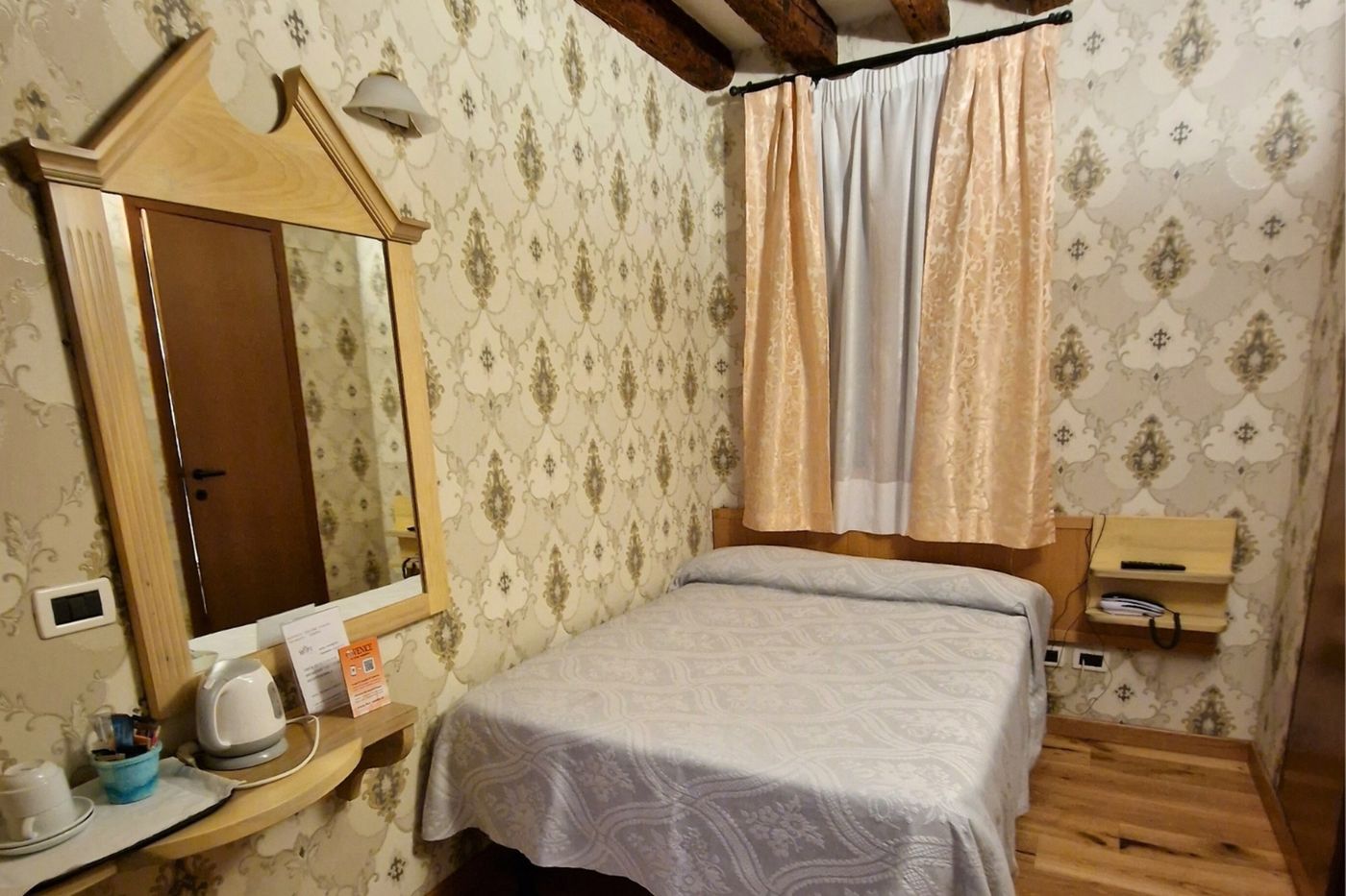 Tintoretto-Hotel-Room-20