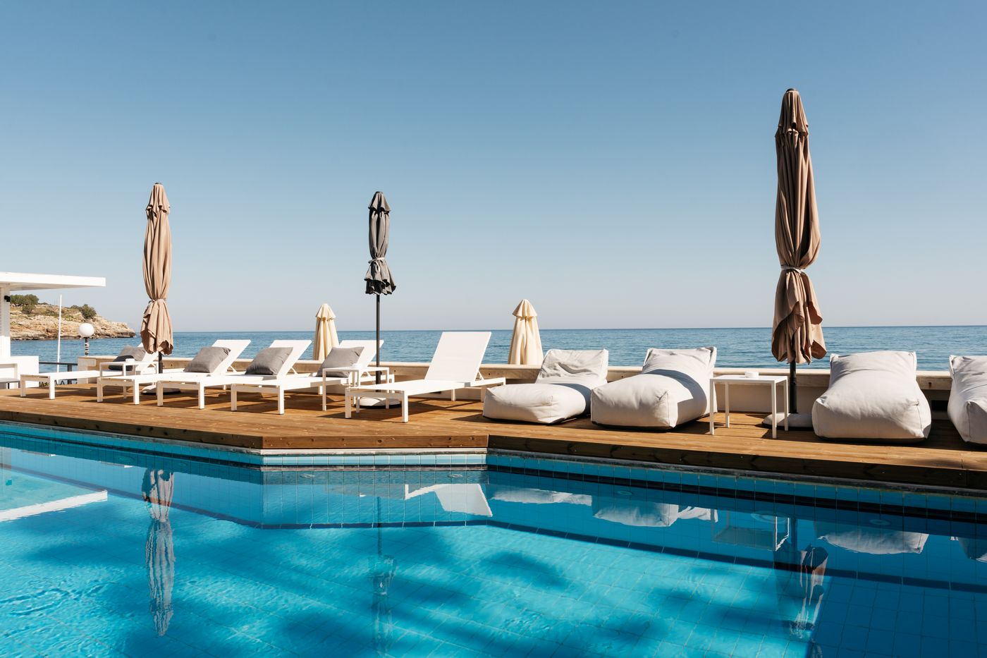 Petradi-Beach-Lounge-hotel-Pool-38