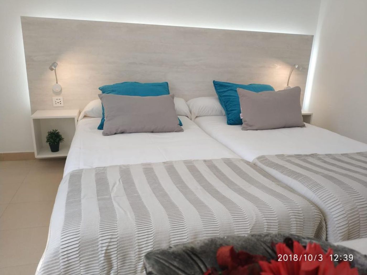 Malibu-Park-Hotel-Room-30