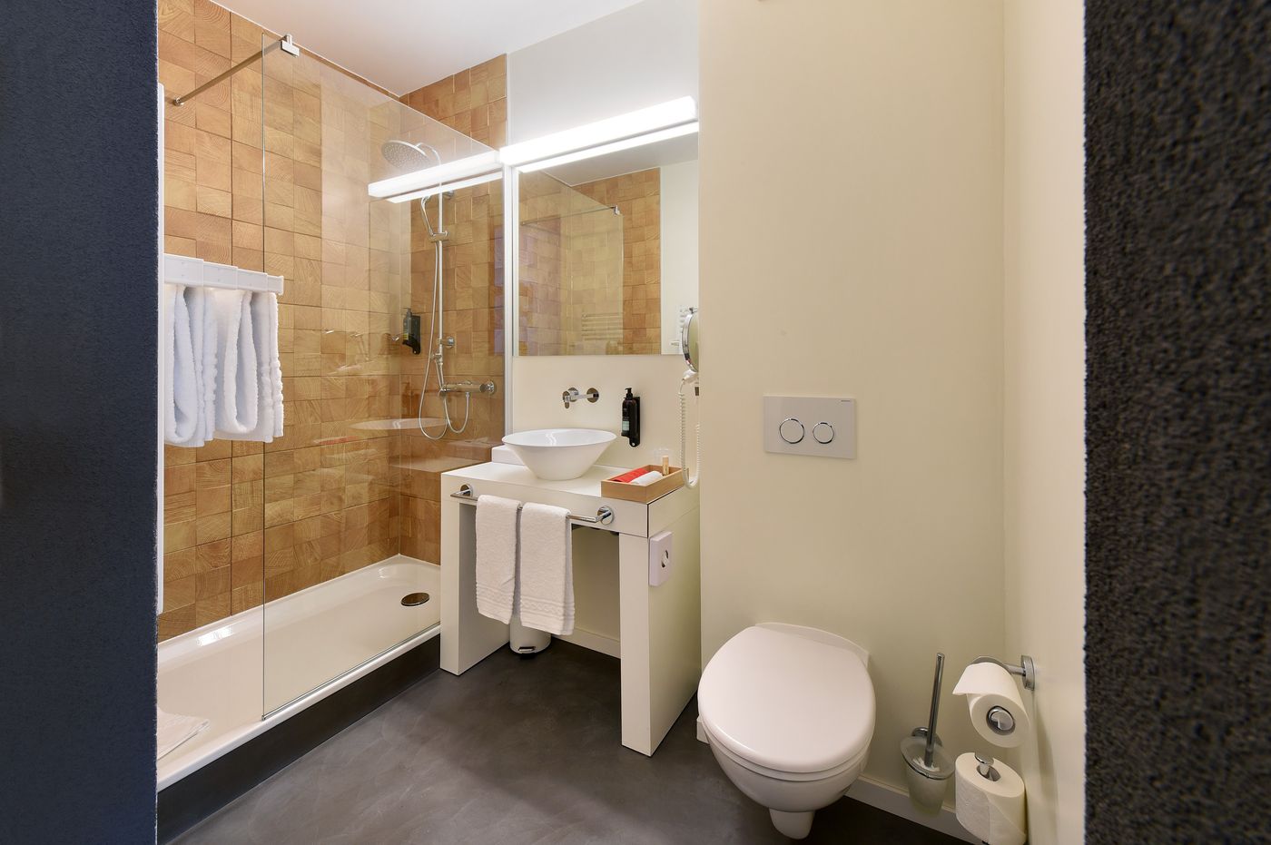 Home-Swiss-Hotel-Room-49