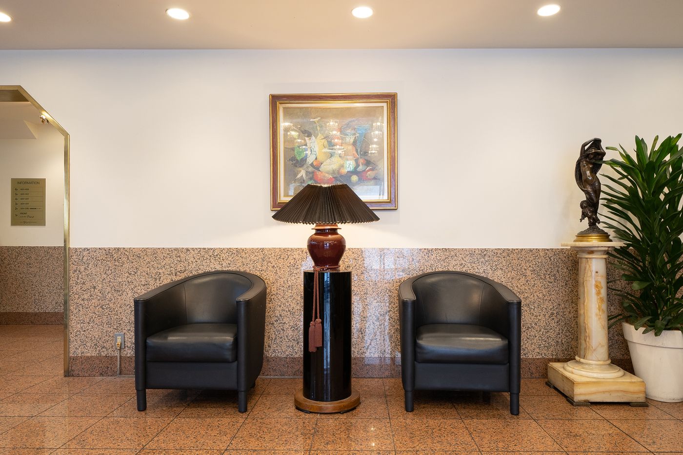 Sunlite Shinjuku-Japan-Shinjuku Ku-Lobby-8