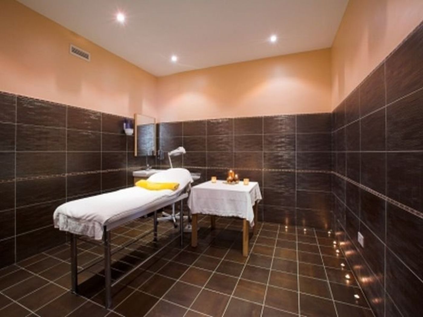 Club-St-George-Resort-Sports-and-Entertainment-38