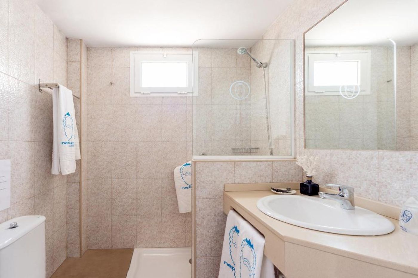 Neptuno-Suites---Adult-Only-Room-27