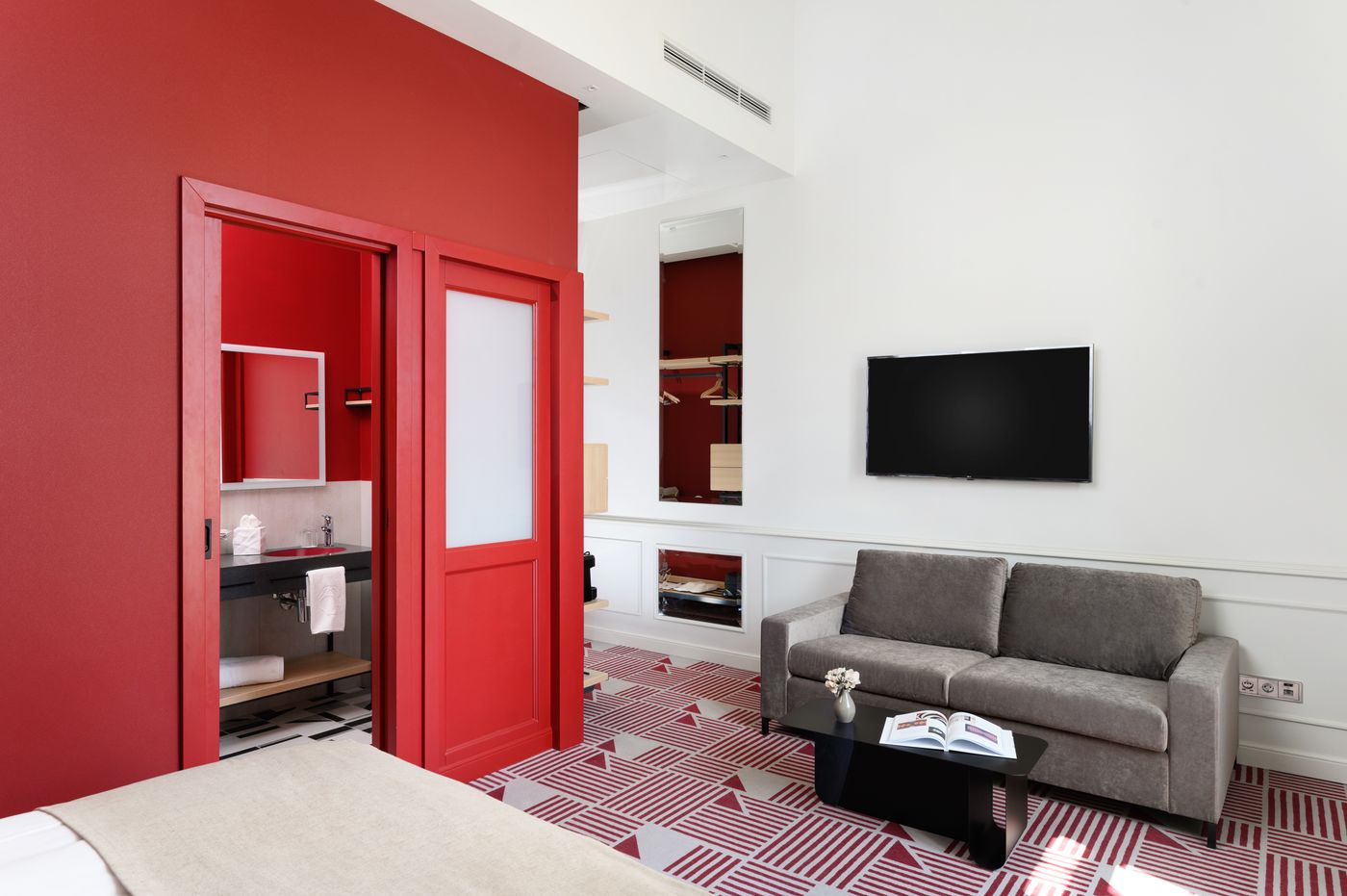 Hotel-Oktogon-Haggenmacher-Room-44