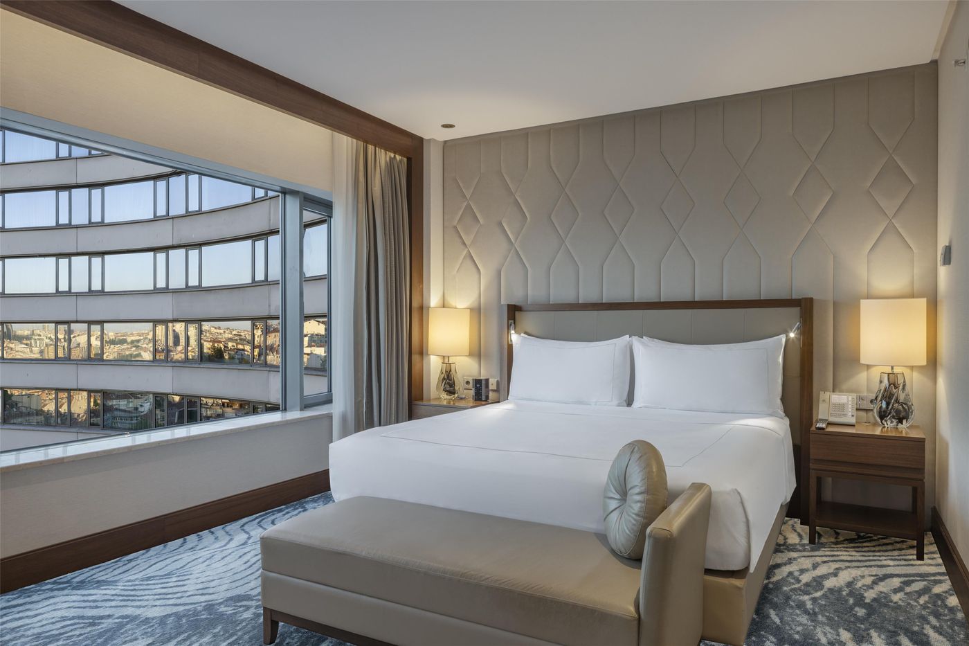 Conrad-Istanbul-Bosphorus-Room-41