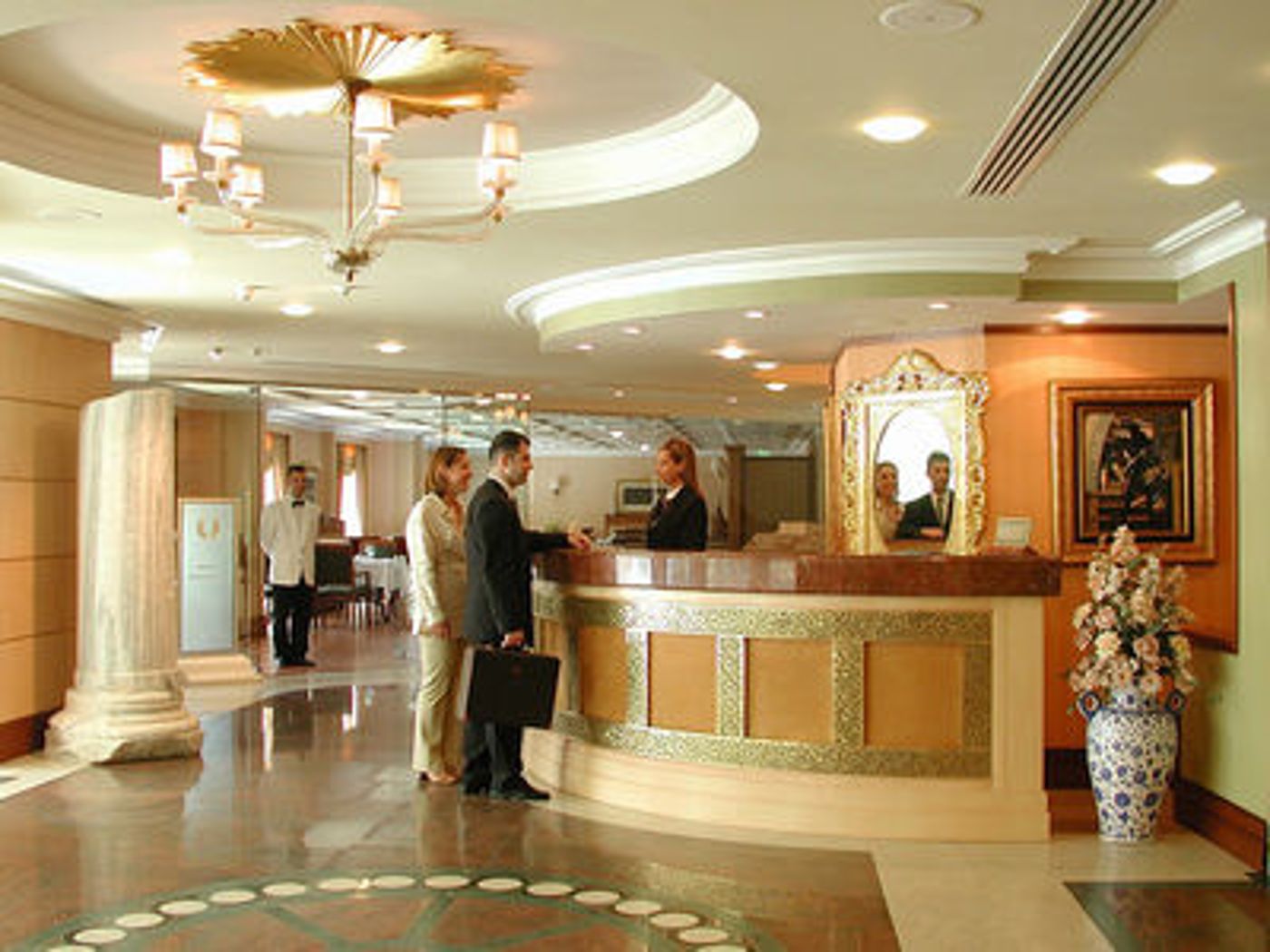 Hotel Eresin Crown