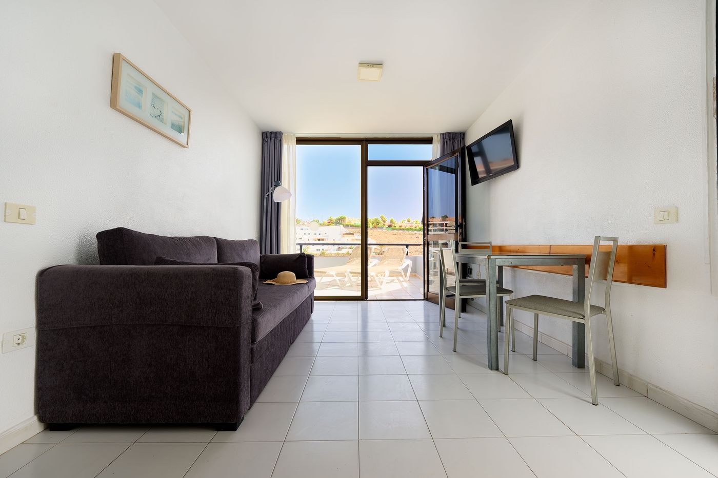 19.08.25 Roslara Apartment