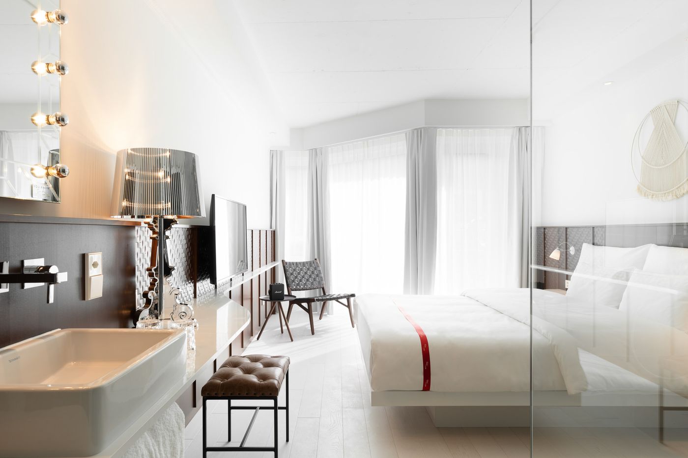 Ruby-Claire-Hotel---Bar-Room-23