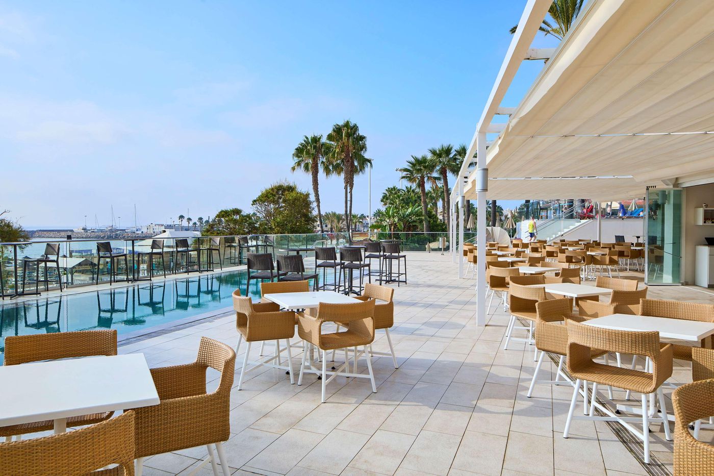 Hotel-Ocean-House-Costa-del-Sol-Affiliated-by-Melia-Bar-14