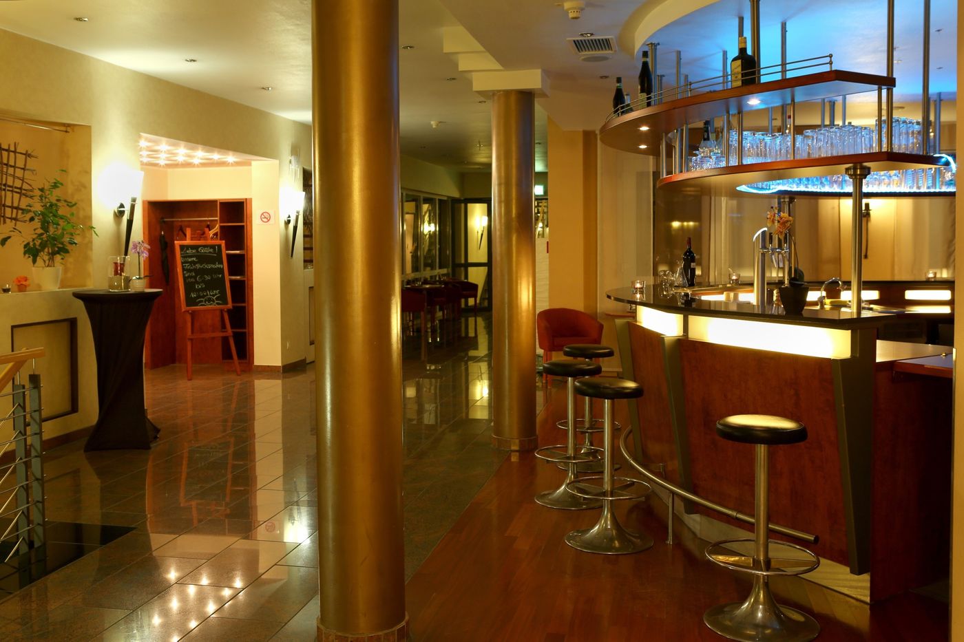 Amedia Hotel Frankfurt-Ruesselsheim by Wyndham - Germany - RUESSELSHEIM - Bar - 4