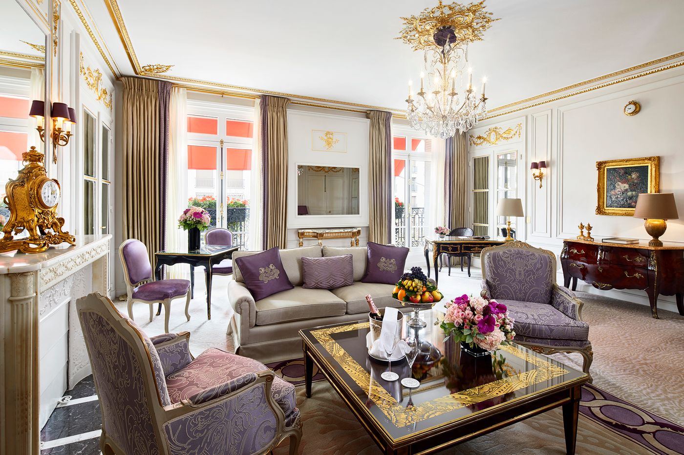 Hotel-Plaza-Athenee-Room-29