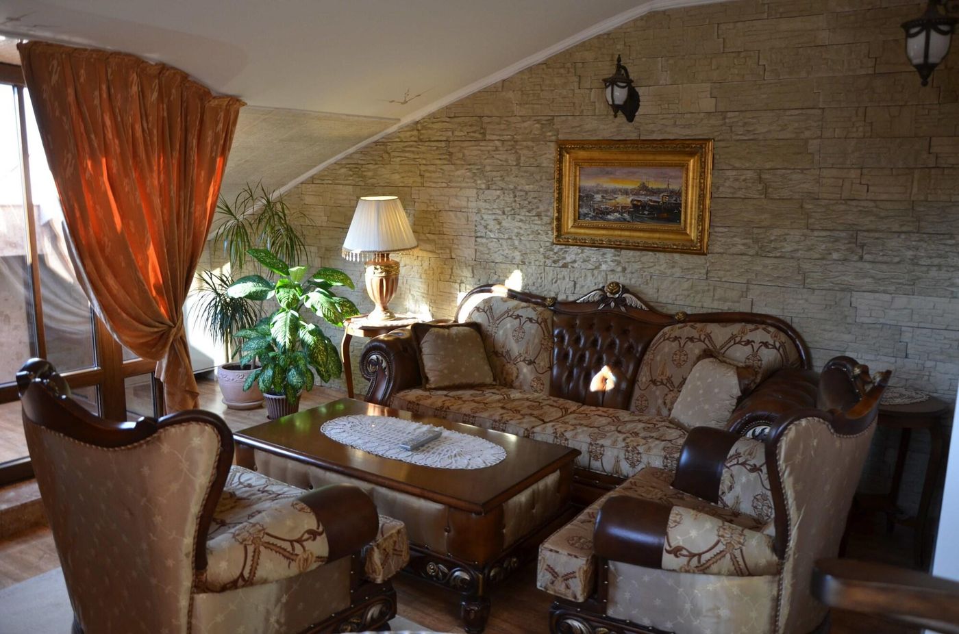 Boris-Palace-Room-27