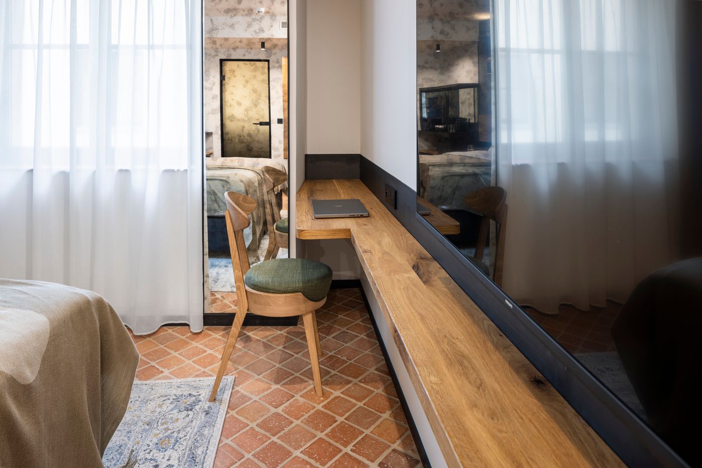 Nomadic-Urban-Premium-Suites-Room-60