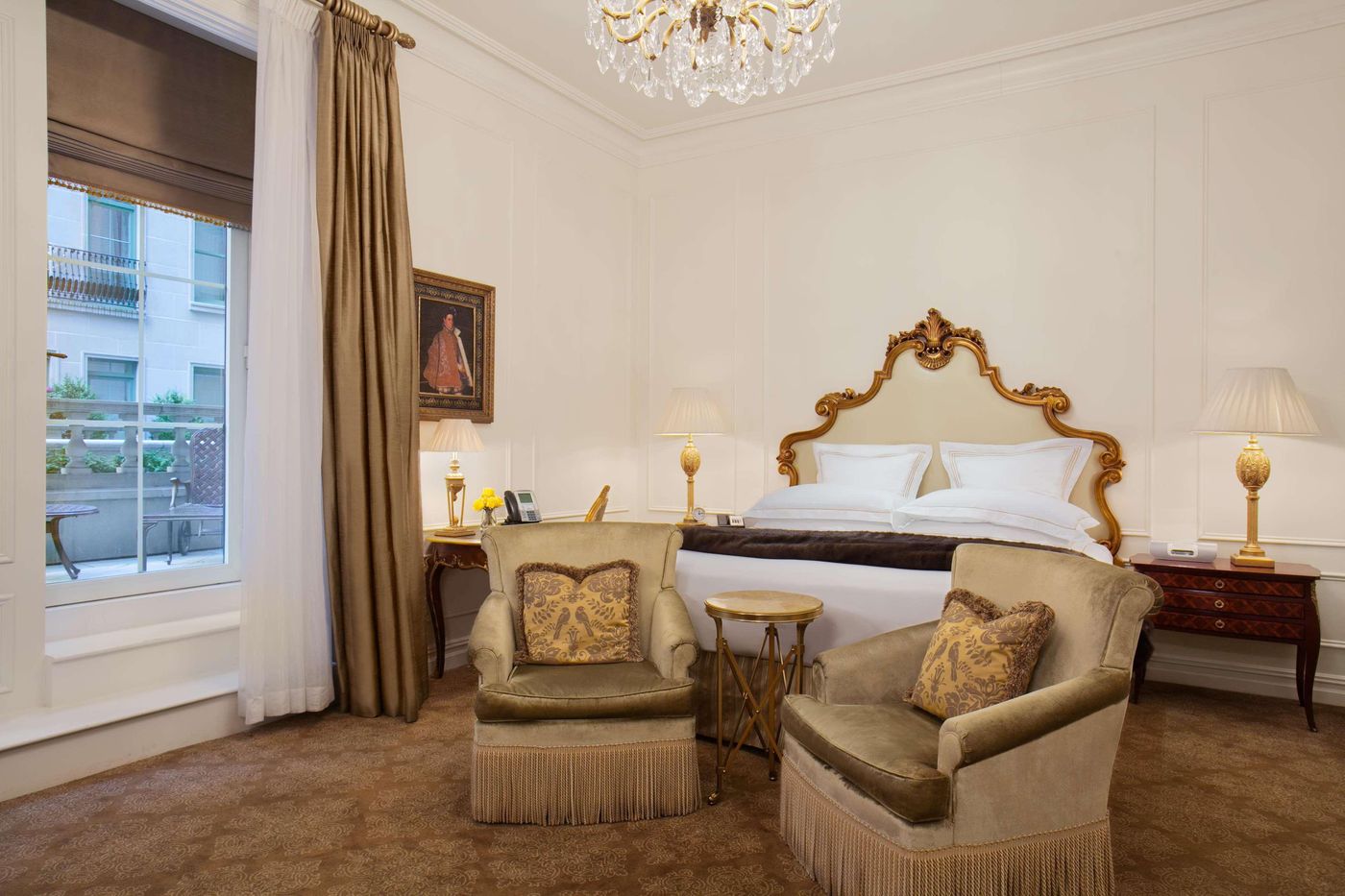 The-Plaza-Hotel-Room-50