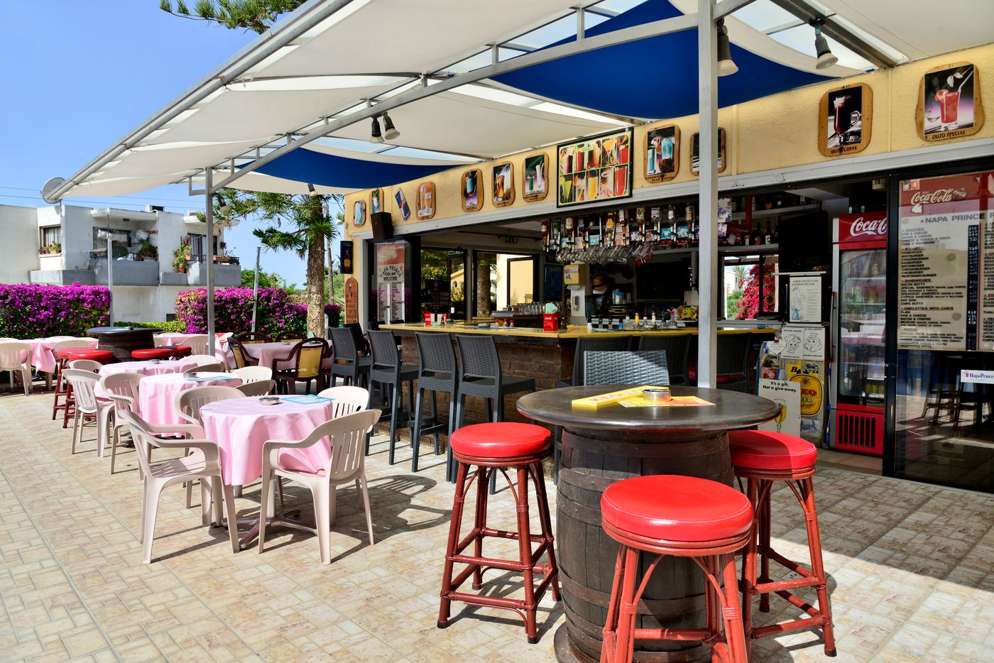 Napa-Prince-Apartments-Bar-14