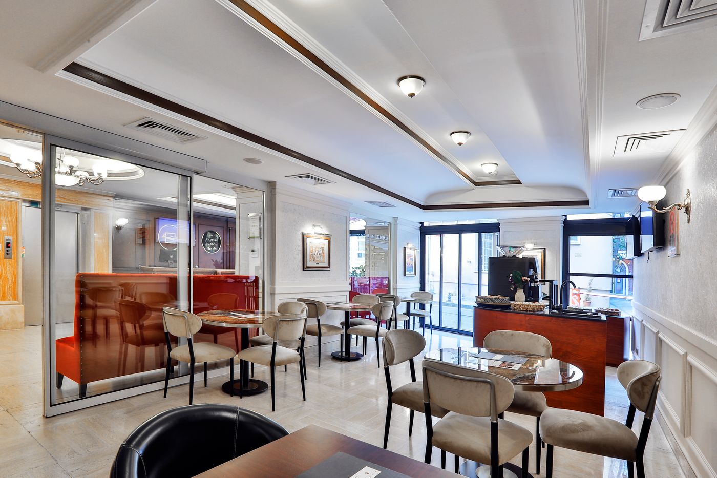 Orient-Express-Hotel-Lobby-2