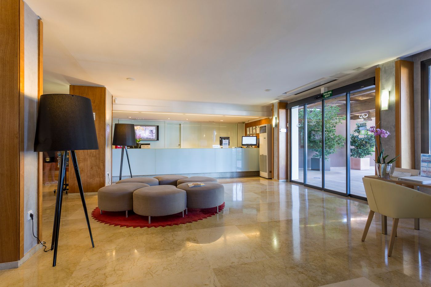 Palladium-Hotel-Cala-LLonga-Lobby-28