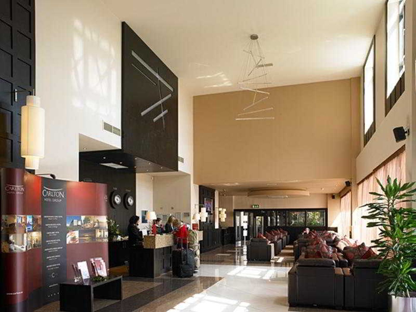 Carlton-Hotel-Dublin-Airport-Lobby-16
