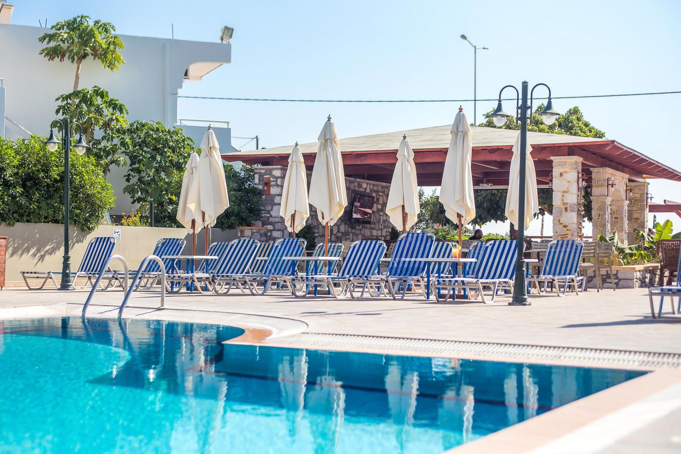 Georgia-Apartments-Pool-15