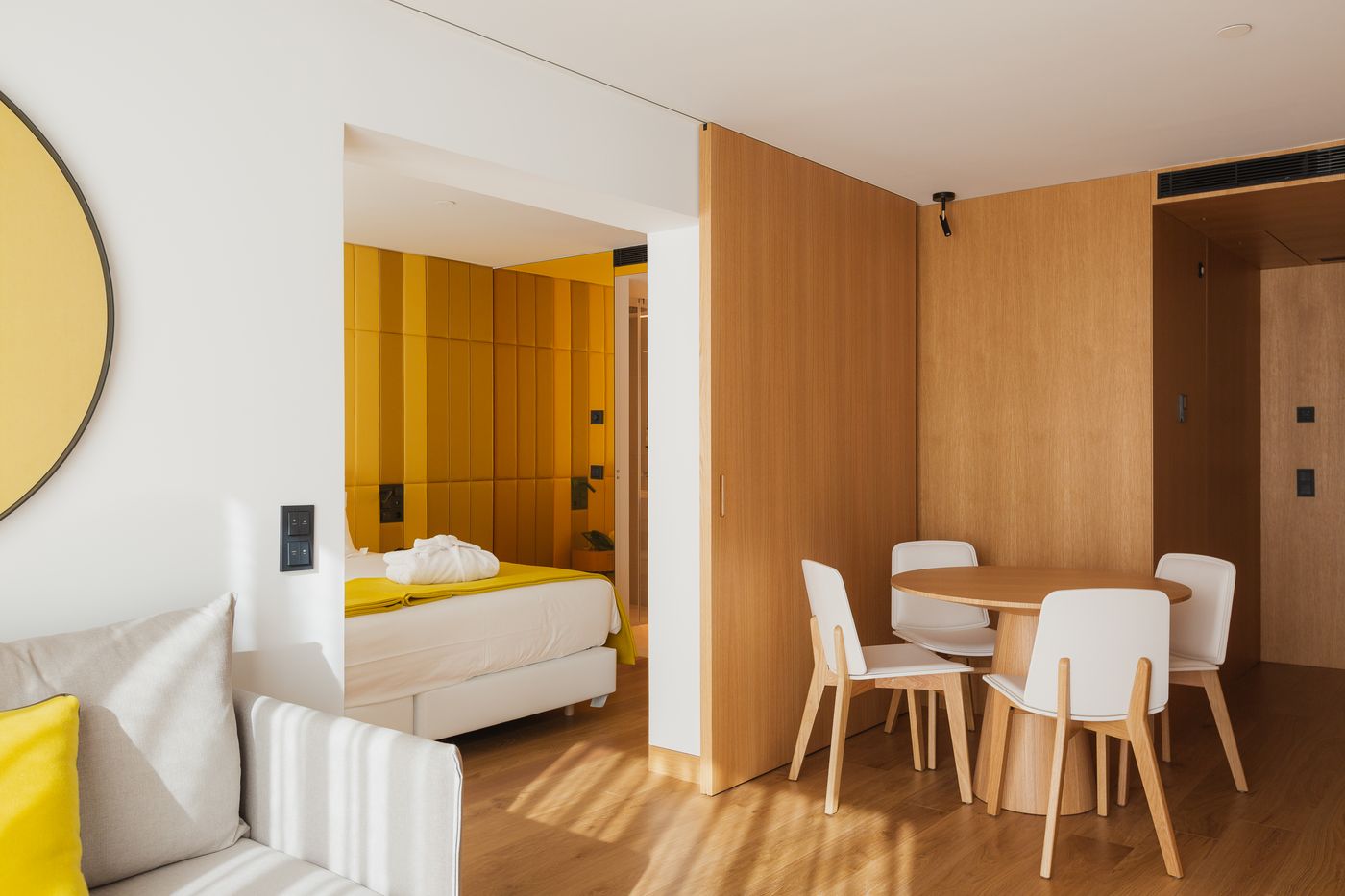 Lumen-Hotel-and-The-Lisbon-Light-Show-Room-3