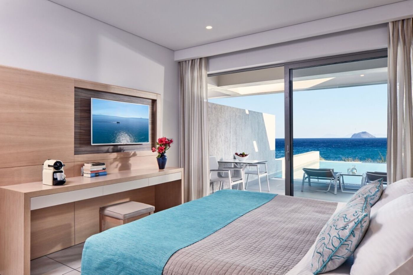 Atlantica-Porto-Bello-Beach-Room-16