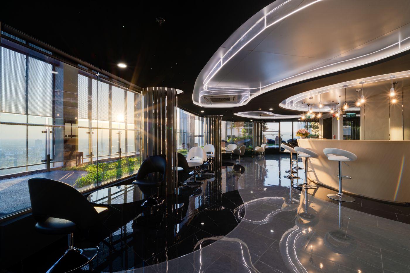 Oakwood-Suites-Tiwanon-Bangkok-Bar-18