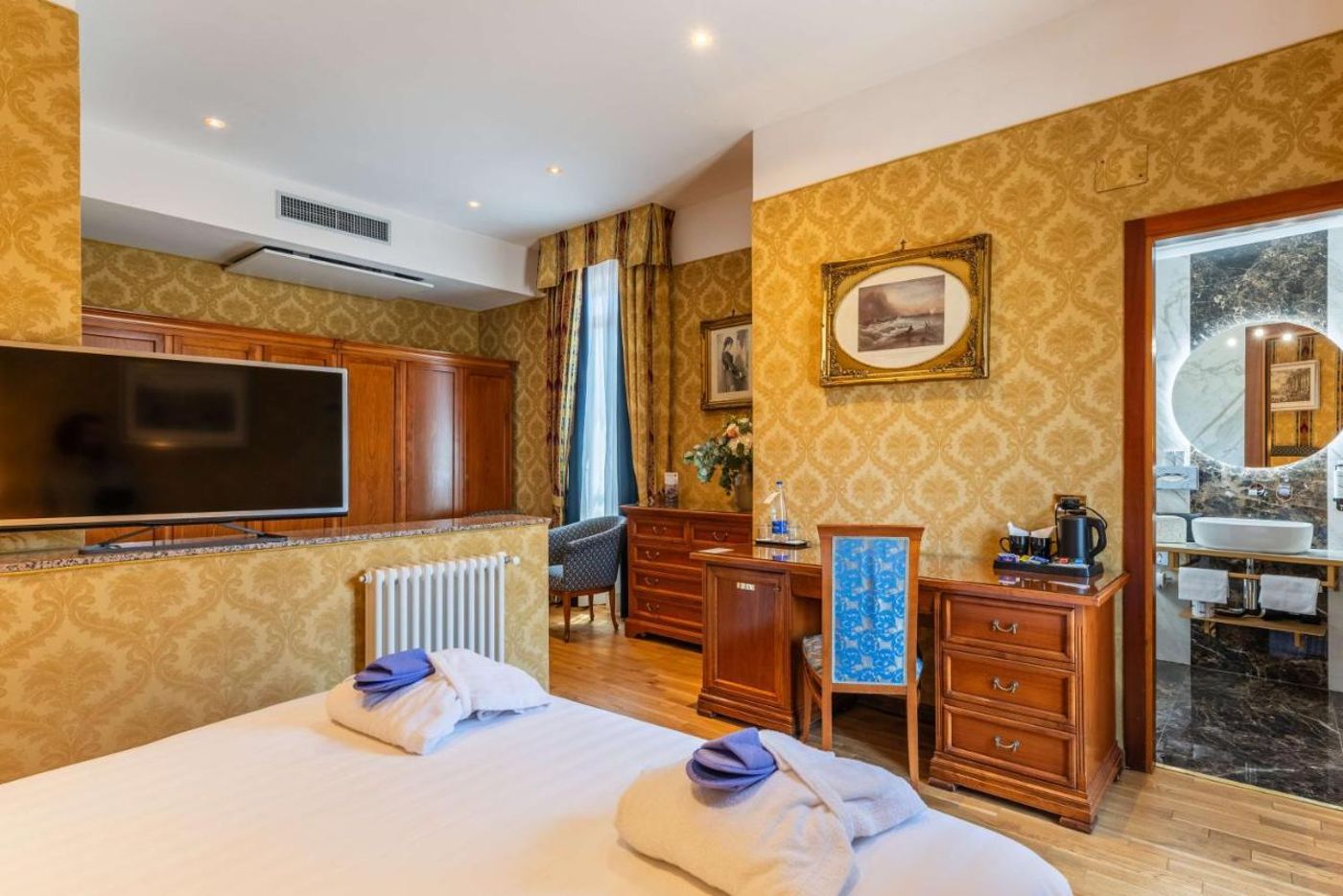 Hotel-Raffaello--Sure-Hotel-Collection-by-Best-Western-Room-22