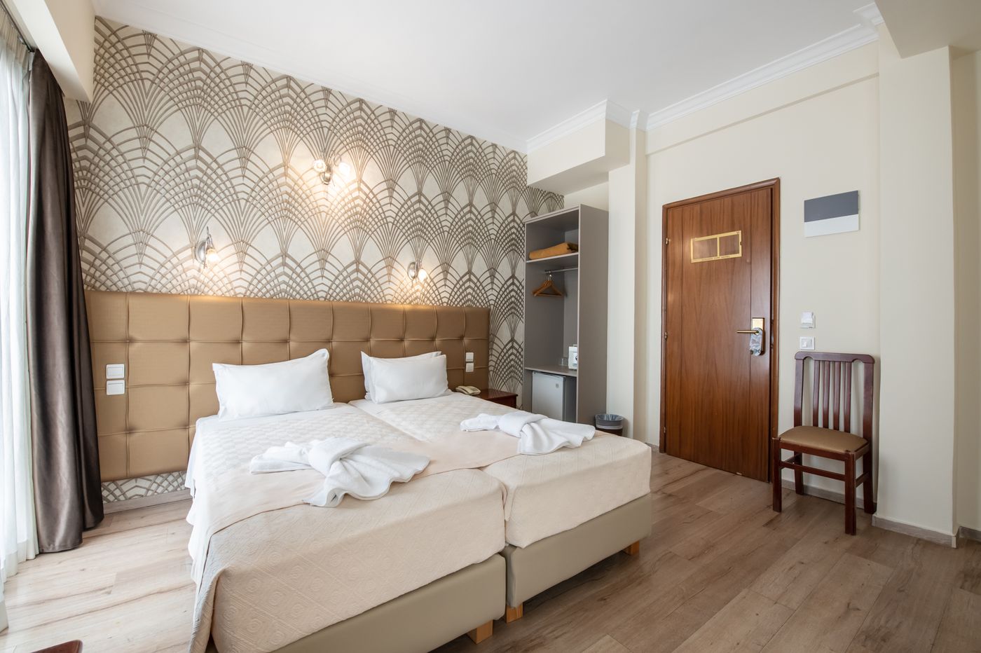 Golden-City-Room-6