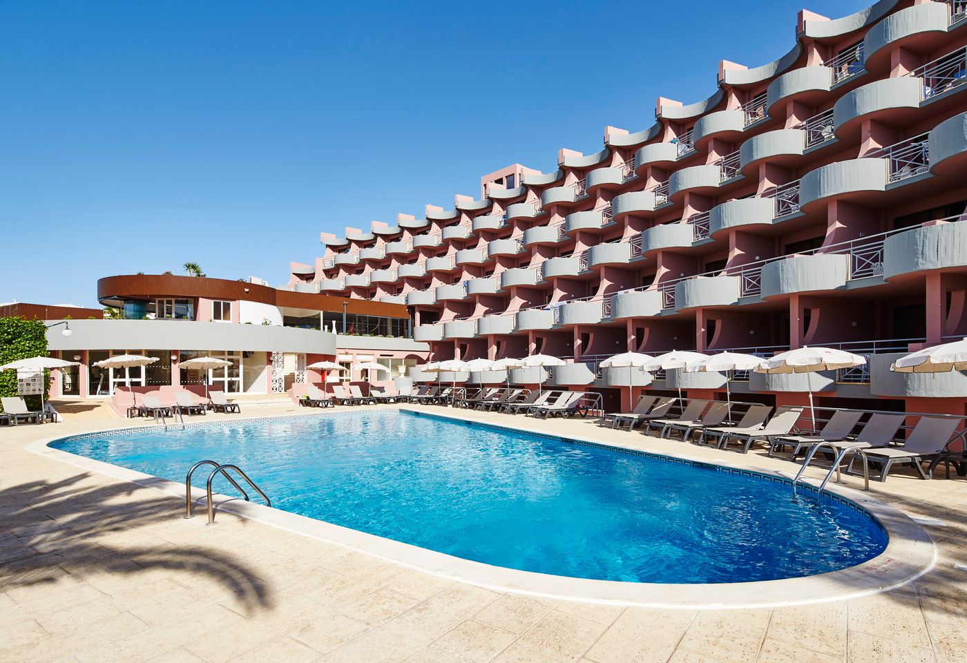 Luna-Clube-Oceano-Pool-3